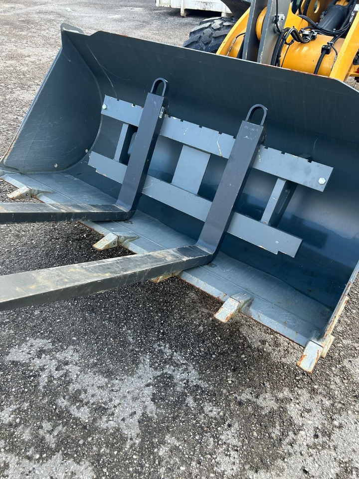 Liebherr L 506 - Wheel loader: picture 2 Liebherr L 506 - Wheel loader: picture 2