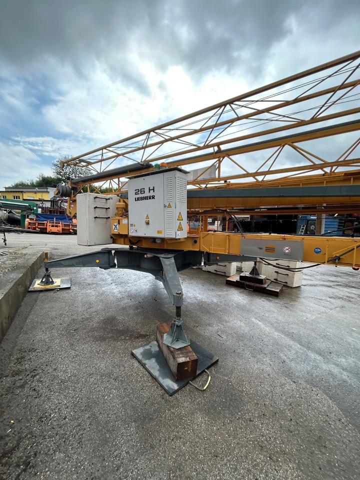 Liebherr Schnellbaukran 26 H Bj.: 2015 - Tower crane: picture 1 Liebherr Schnellbaukran 26 H Bj.: 2015 - Tower crane: picture 1