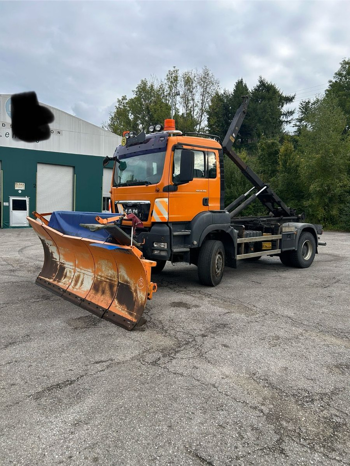 MAN TGS 18.360 4x4 BL - Hook lift truck: picture 1 MAN TGS 18.360 4x4 BL - Hook lift truck: picture 1