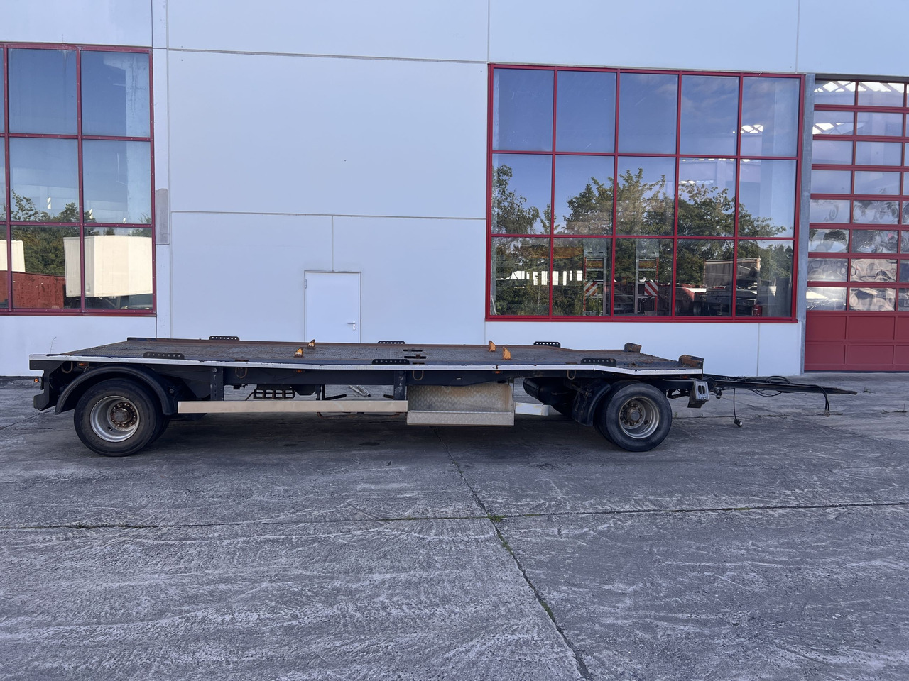 Dinkel DAC 18000 2 Achs Kombi- Anhänger für Abroll- oder Absetzmulden oder Tieflader - Dropside/ Flatbed trailer: picture 3 Dinkel DAC 18000 2 Achs Kombi- Anhänger für Abroll- oder Absetzmulden oder Tieflader - Dropside/ Flatbed trailer: picture 3