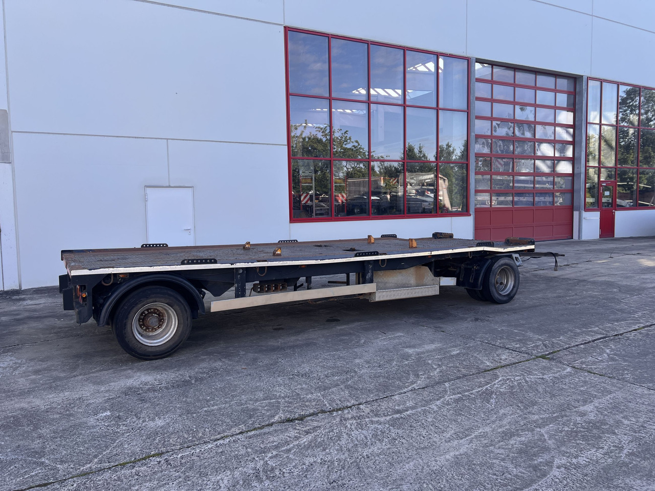 Dinkel DAC 18000 2 Achs Kombi- Anhänger für Abroll- oder Absetzmulden oder Tieflader - Container transporter/ Swap body trailer: picture 4 Dinkel DAC 18000 2 Achs Kombi- Anhänger für Abroll- oder Absetzmulden oder Tieflader - Container transporter/ Swap body trailer: picture 4