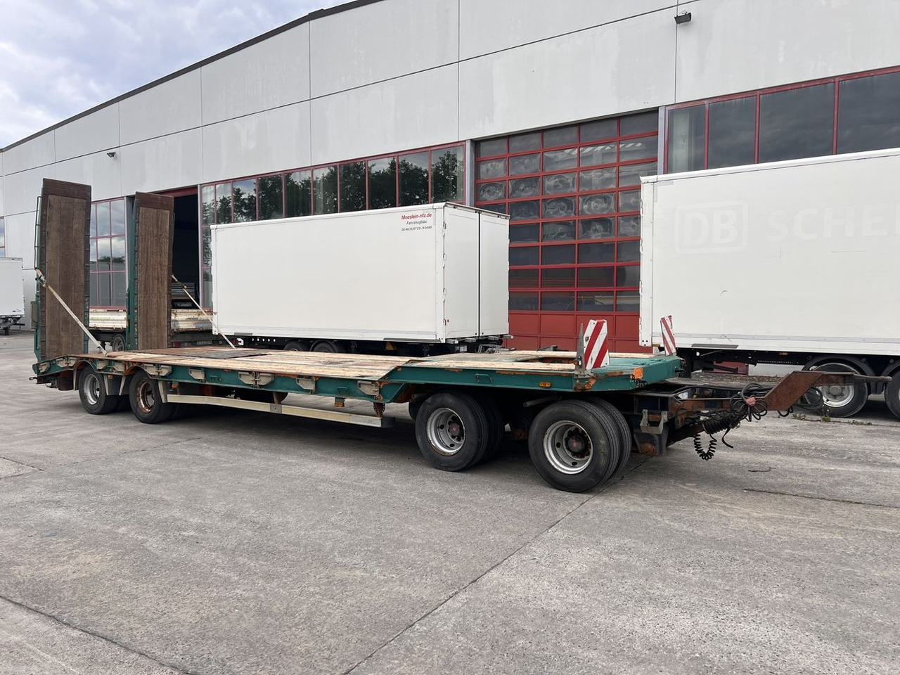 Humbaur 4 Achs Tiefladeranhänger - Low loader trailer: picture 2 Humbaur 4 Achs Tiefladeranhänger - Low loader trailer: picture 2