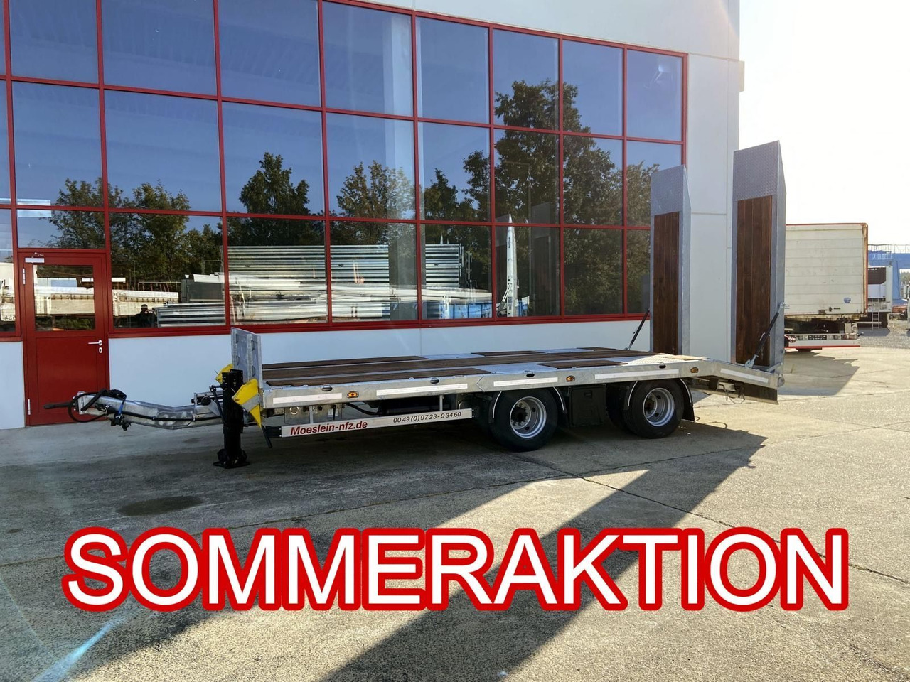 Low loader trailer Möslein 21 t Tandemtieflader, Luftgefedert, NEU: picture 1