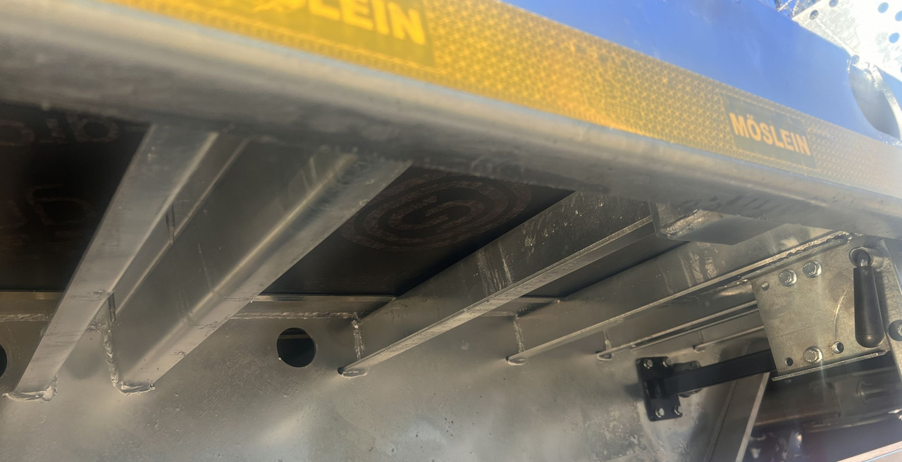 Möslein T 3 Plato 9 m 3 Achs Jumbo- Plato- Anhänger 9 m, Mega - Dropside/ Flatbed trailer: picture 4 Möslein T 3 Plato 9 m 3 Achs Jumbo- Plato- Anhänger 9 m, Mega - Dropside/ Flatbed trailer: picture 4