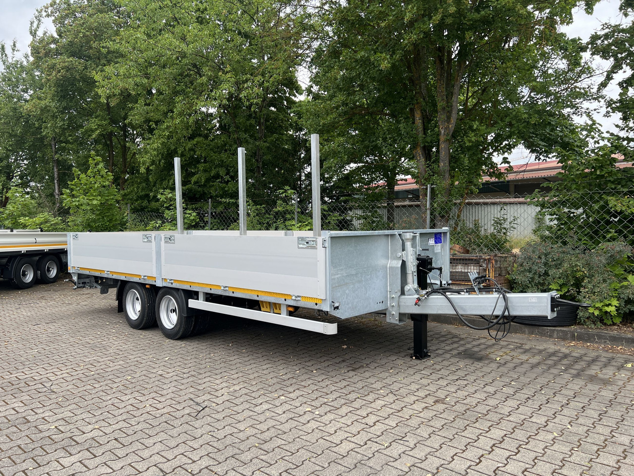 Möslein THT 14,4 G 7,2 14,4 t Tandem- Pritschenanhänger- Tieflader - Dropside/ Flatbed trailer: picture 3 Möslein THT 14,4 G 7,2 14,4 t Tandem- Pritschenanhänger- Tieflader - Dropside/ Flatbed trailer: picture 3