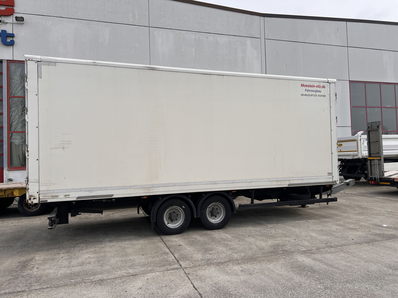 Möslein TKO 105 D Schwebheim  Tandemkoffer Durchladbar - Closed box trailer: picture 3 Möslein TKO 105 D Schwebheim  Tandemkoffer Durchladbar - Closed box trailer: picture 3