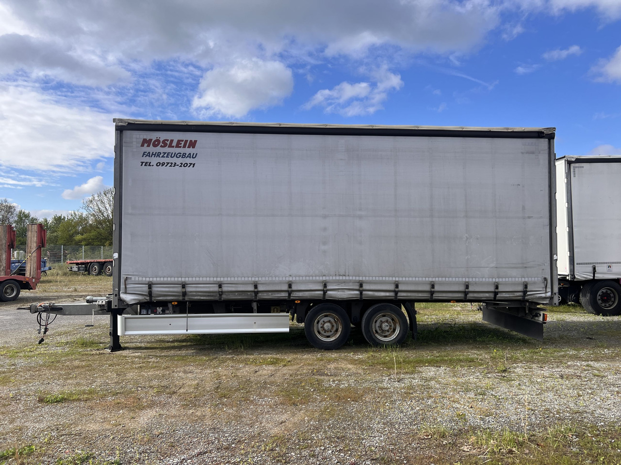 Möslein TPF 11-D Schwebheim Tandem- Planenanhänger Durchladen - Curtainsider trailer: picture 1 Möslein TPF 11-D Schwebheim Tandem- Planenanhänger Durchladen - Curtainsider trailer: picture 1