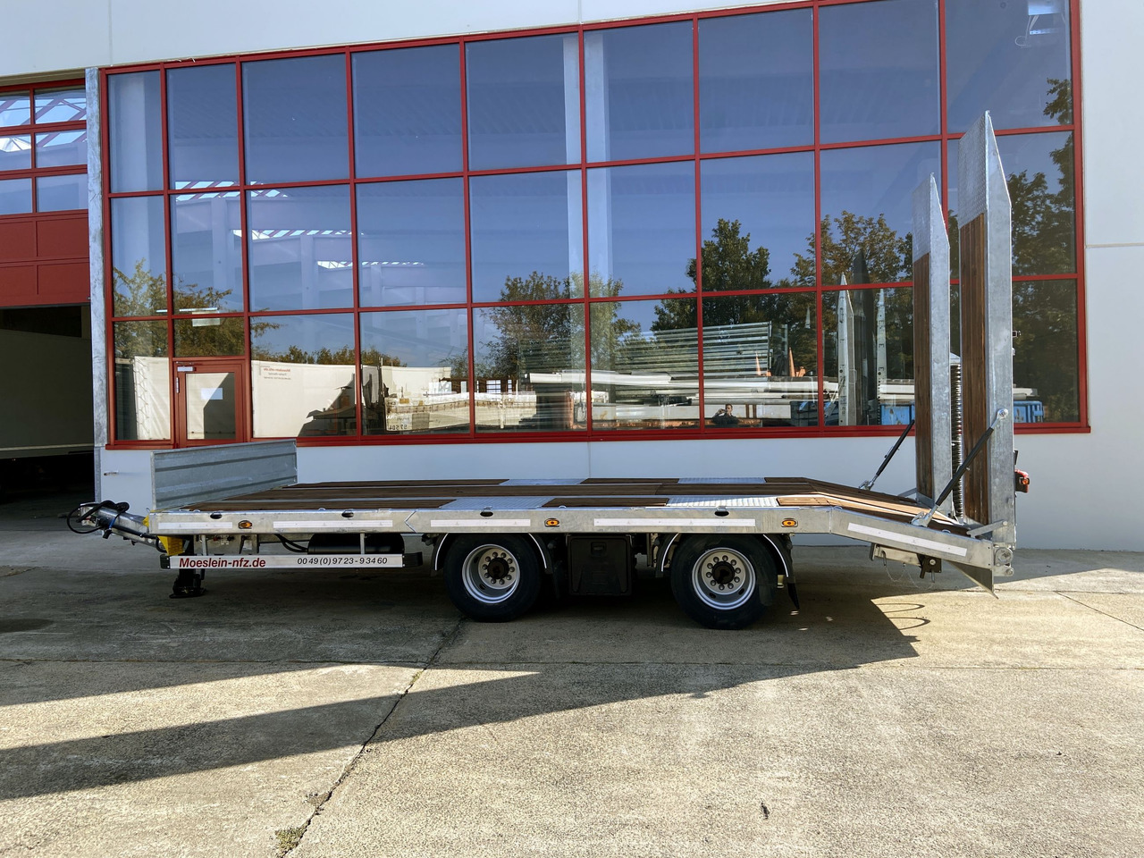 Möslein TT21- 7,2 21 t Tandemtieflader, Luftgefedert, NEU - Low loader trailer: picture 4 Möslein TT21- 7,2 21 t Tandemtieflader, Luftgefedert, NEU - Low loader trailer: picture 4