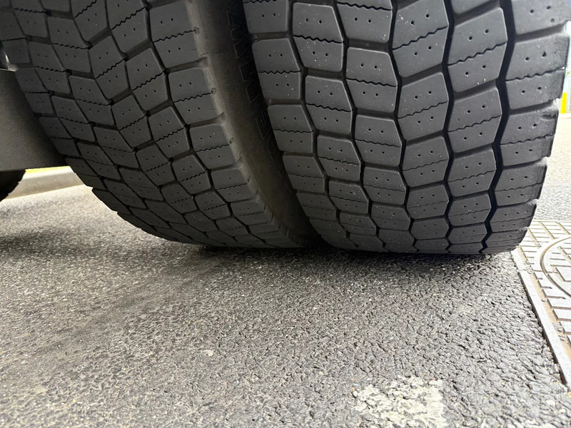 Cab chassis truck Mercedes-Benz Antos 2730 LL 2017: picture 7