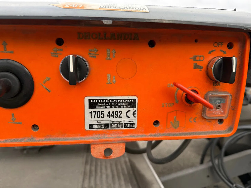 Cab chassis truck Mercedes-Benz Antos 2730 LL 2017: picture 8