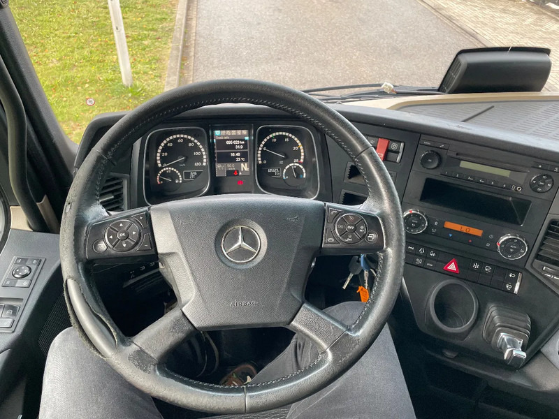 Interior photo 3: Tractor unit Mercedes-Benz Actros 1943 full adr 2017 only 695.000 km