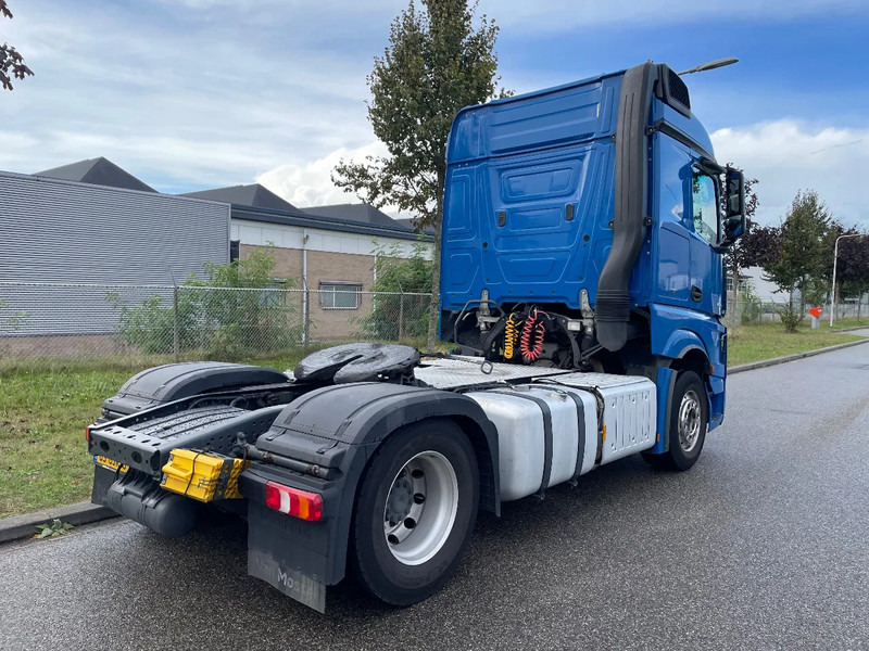 Mercedes-Benz Actros 1943 full adr 2017 only 695.000 km - Tractor unit: picture 4 Mercedes-Benz Actros 1943 full adr 2017 only 695.000 km - Tractor unit: picture 4