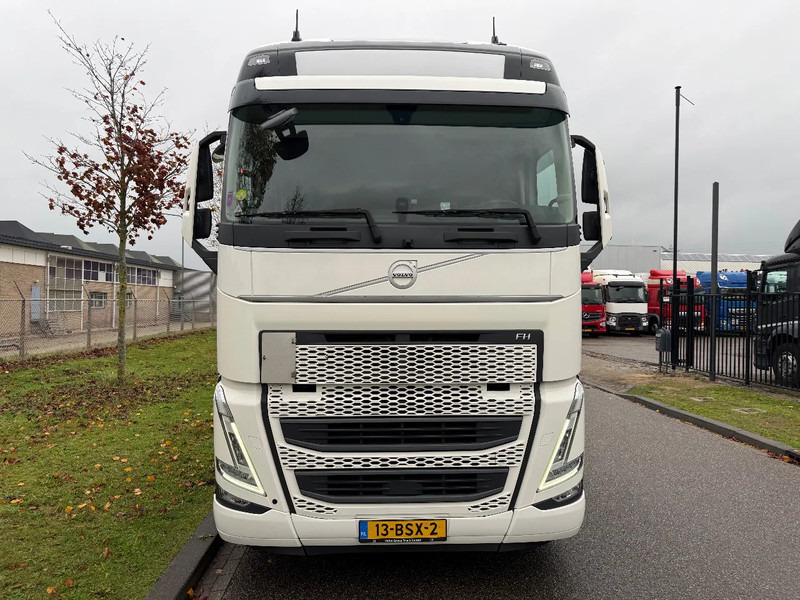Volvo FH 460 XL 2022 only 397.000 km !!! - Tractor unit: picture 3 Volvo FH 460 XL 2022 only 397.000 km !!! - Tractor unit: picture 3