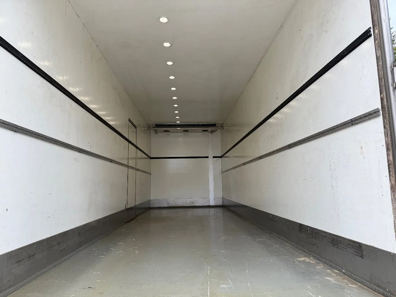 Box truck Volvo FM 410 SHOWTRUCK-CAMPER-HORSETRUCK-RACETRUCK: picture 6