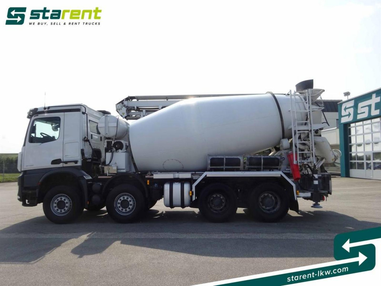 Concrete mixer truck Mercedes Benz Arocs 3748 8x4 Liebherr Betonmischer + Förderband: picture 8