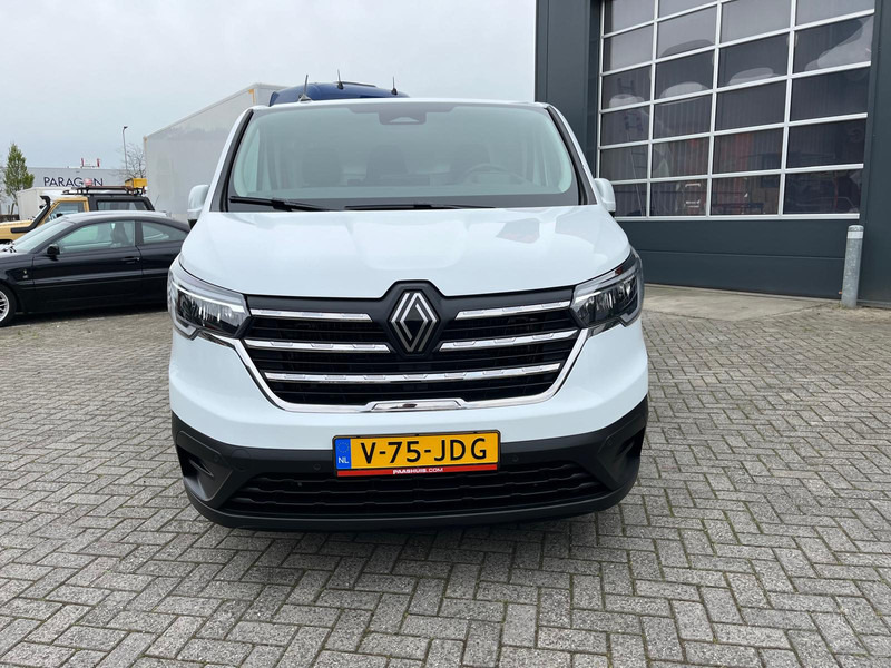 Renault Trafic E-Tech Red L2 H1, Airco, Camera schuifdeur L+ R - Small van, Electric van: picture 4 Renault Trafic E-Tech Red L2 H1, Airco, Camera schuifdeur L+ R - Small van, Electric van: picture 4