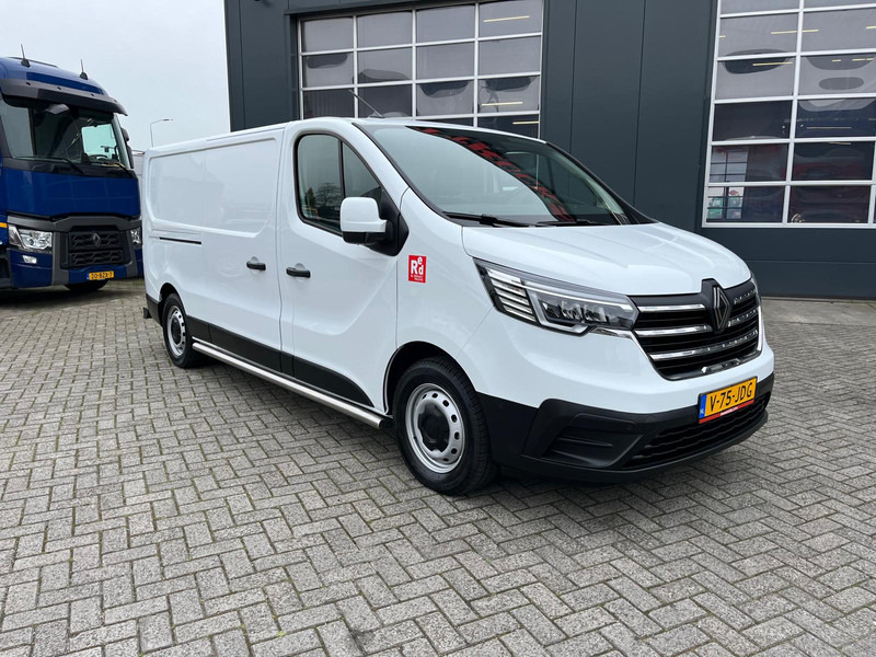 Renault Trafic E-Tech Red L2 H1, Airco, Camera schuifdeur L+ R - Small van, Electric van: picture 5 Renault Trafic E-Tech Red L2 H1, Airco, Camera schuifdeur L+ R - Small van, Electric van: picture 5