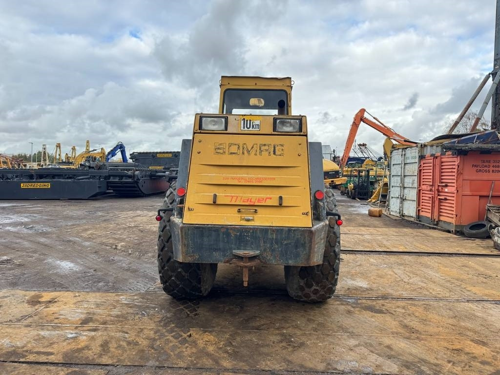 Bomag BW 213 D  - Compactor: picture 4 Bomag BW 213 D  - Compactor: picture 4