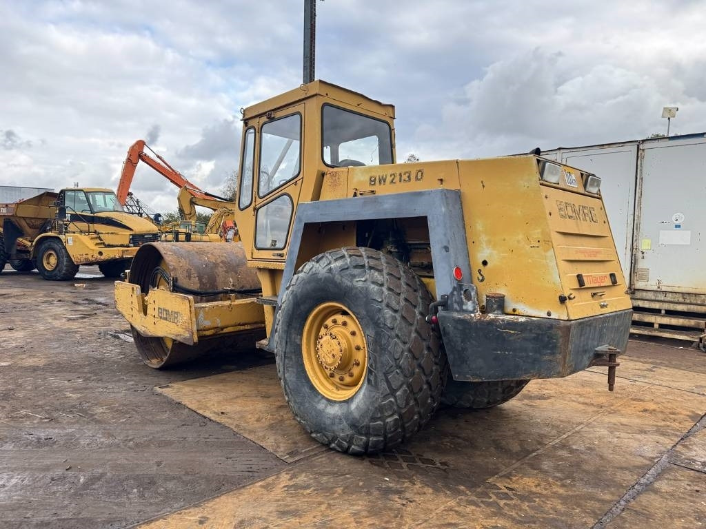 Bomag BW 213 D  - Compactor: picture 3 Bomag BW 213 D  - Compactor: picture 3