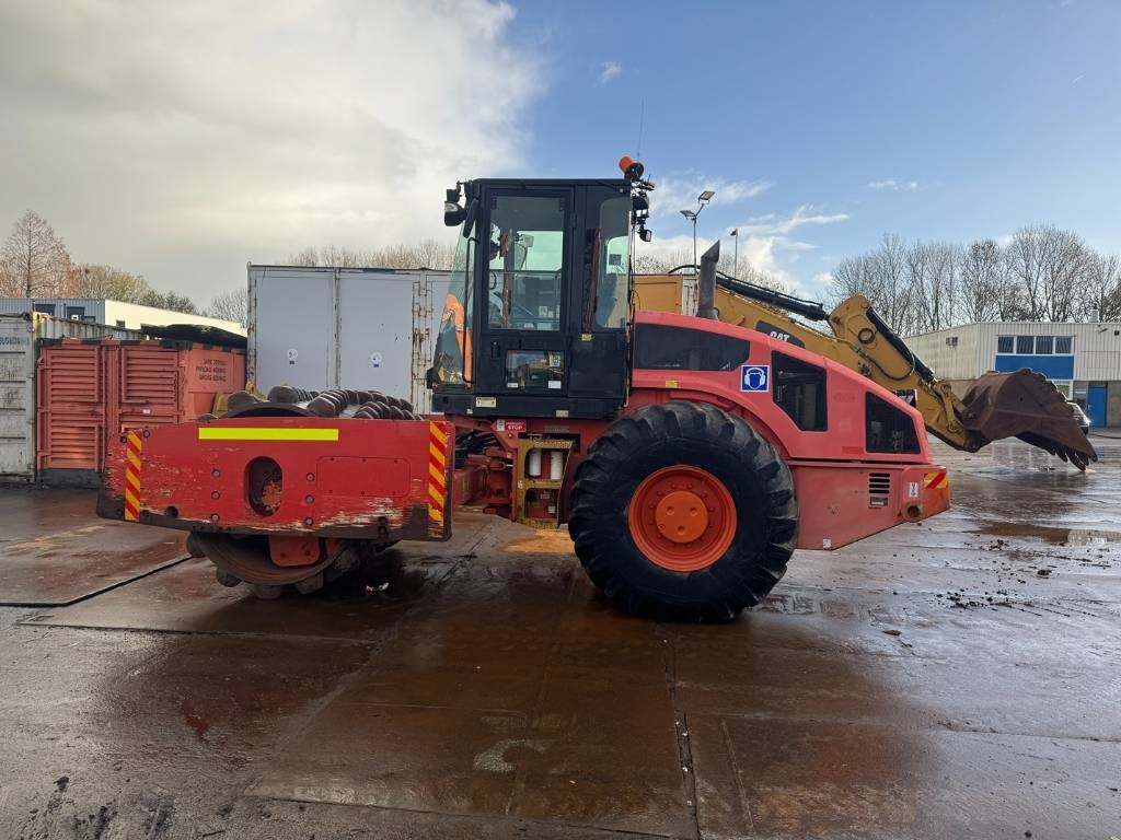 CAT CP 74 - Compactor: picture 1 CAT CP 74 - Compactor: picture 1