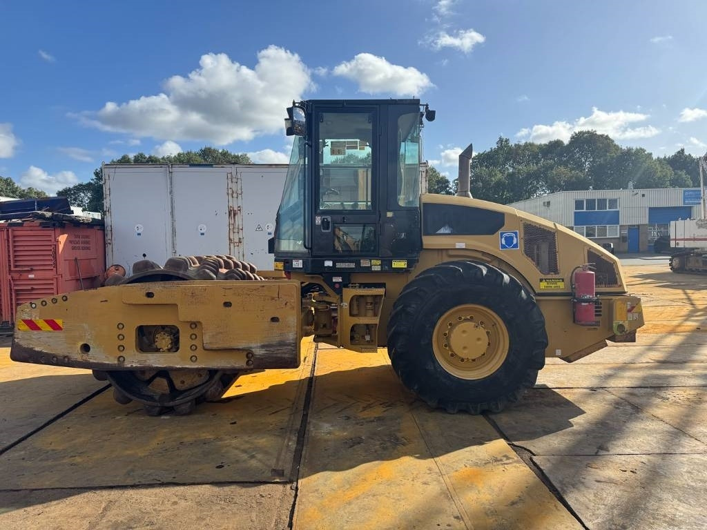 CAT CP 76 - Compactor: picture 2 CAT CP 76 - Compactor: picture 2