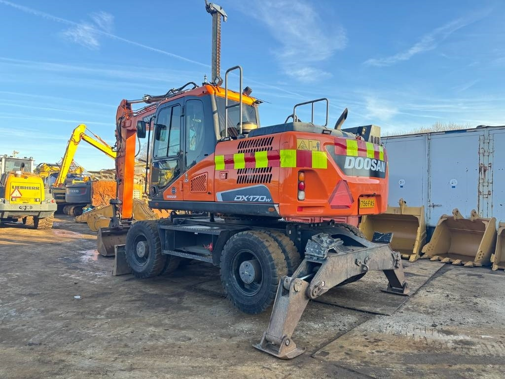 Doosan DX 170 W - 5 - Wheel excavator: picture 3 Doosan DX 170 W - 5 - Wheel excavator: picture 3