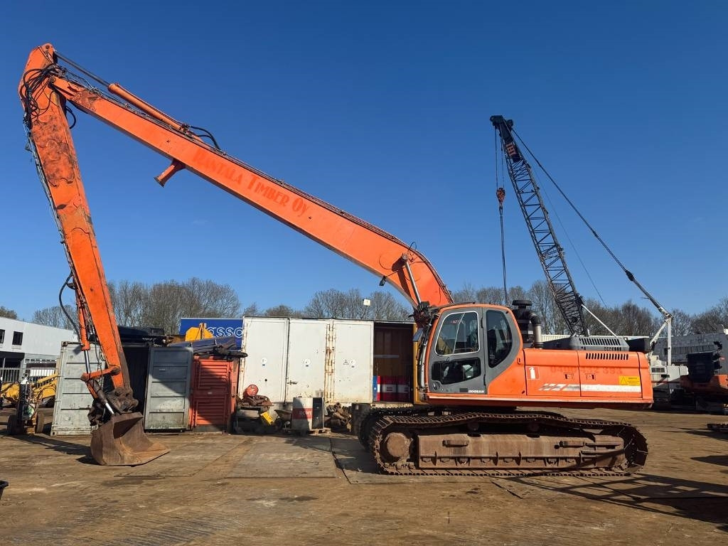 Doosan DX 300 LC long reach 19m - Excavator: picture 1 Doosan DX 300 LC long reach 19m - Excavator: picture 1