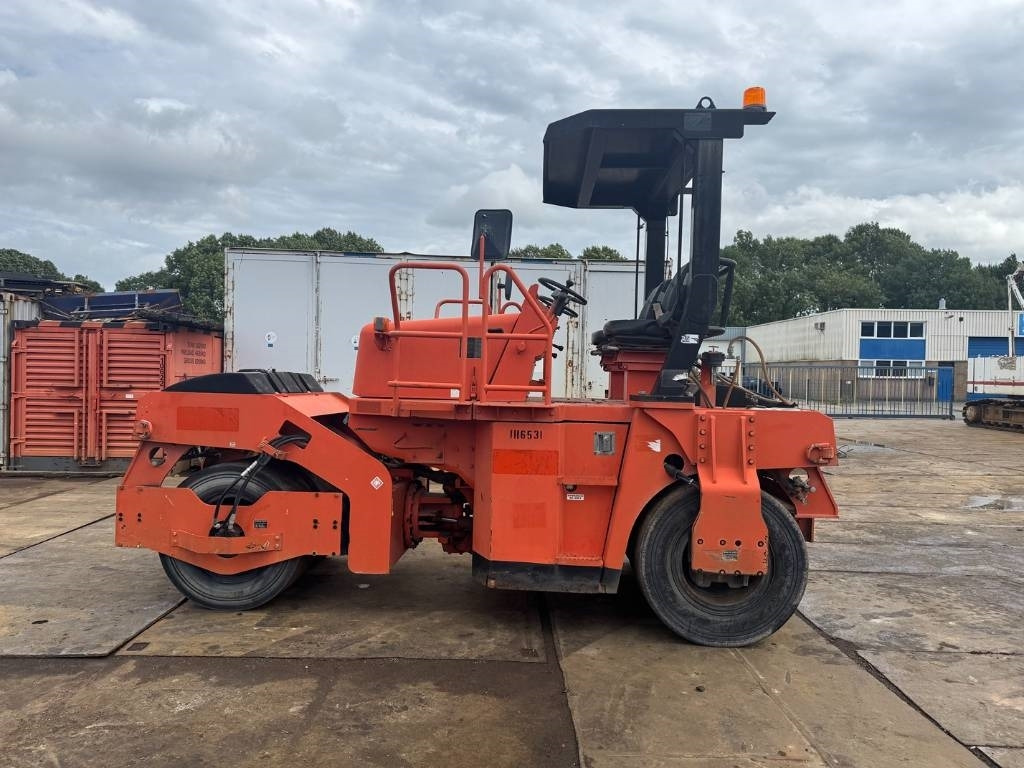 SAKAI GW 750-2 - Pneumatic roller: picture 2 SAKAI GW 750-2 - Pneumatic roller: picture 2