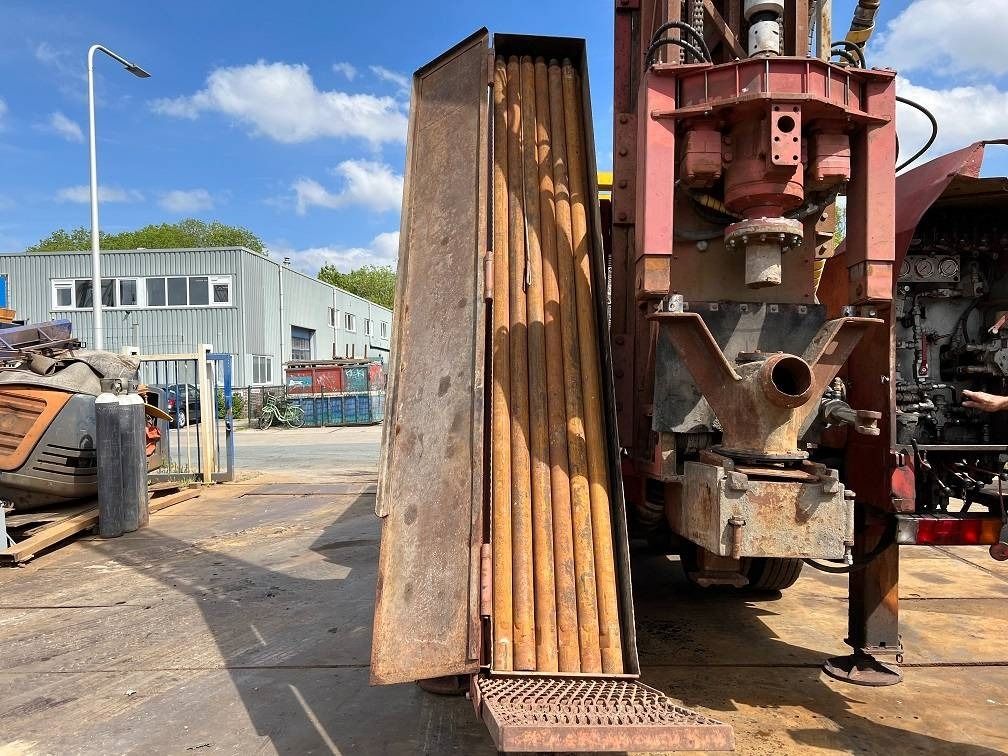 Drilling rig Sisu 12E480 6X6 WATER WELL DRILL ATLAS COPCO XRV410 (50: picture 10 Drilling rig Sisu 12E480 6X6 WATER WELL DRILL ATLAS COPCO XRV410 (50: picture 10