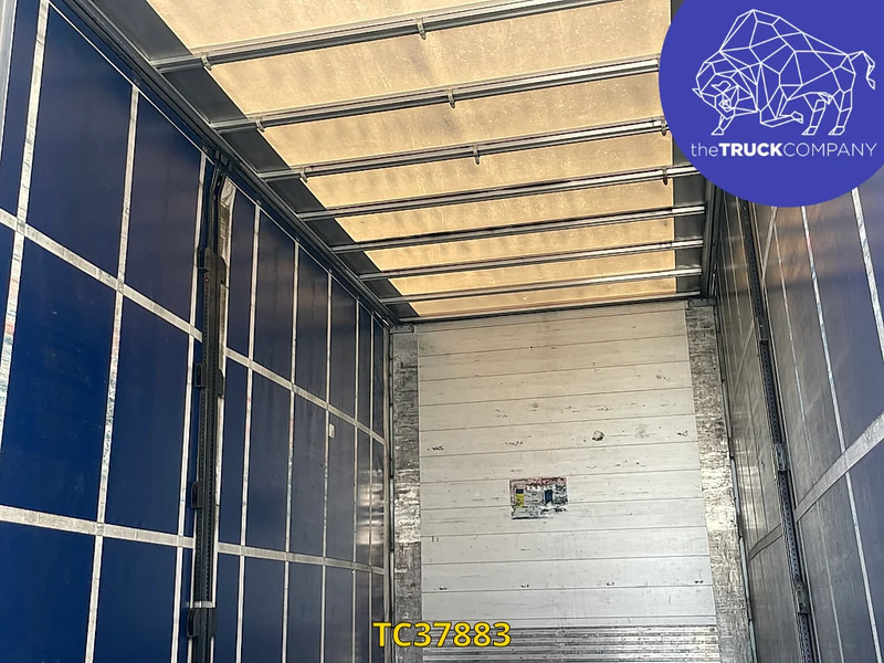 MAN TGL 220 - Curtainsider truck: picture 2 MAN TGL 220 - Curtainsider truck: picture 2