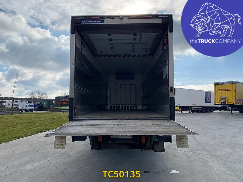 Renault D 320 - Refrigerator truck: picture 2 Renault D 320 - Refrigerator truck: picture 2