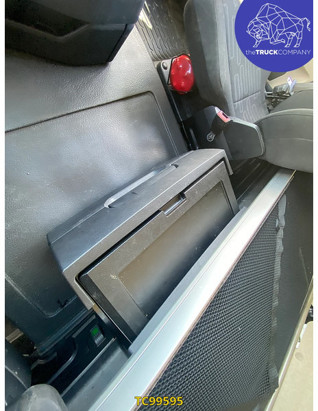 Tractor unit Mercedes-Benz Actros 1843: picture 7