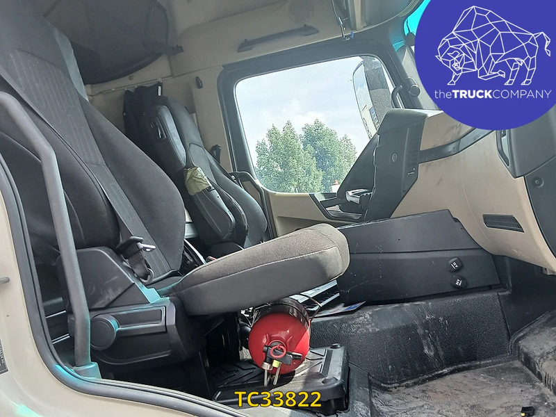 Tractor unit Mercedes-Benz Actros 1843: picture 8