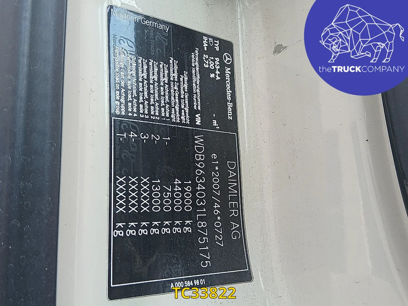 Tractor unit Mercedes-Benz Actros 1843: picture 13