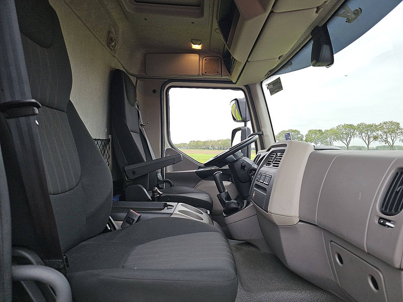 Curtainsider truck DAF LF 230 7,5T Gvw: picture 7 Curtainsider truck DAF LF 230 7,5T Gvw: picture 7