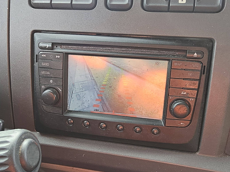 Box truck DAF LF 310 18T AIRCO LIFT: picture 14 Box truck DAF LF 310 18T AIRCO LIFT: picture 14