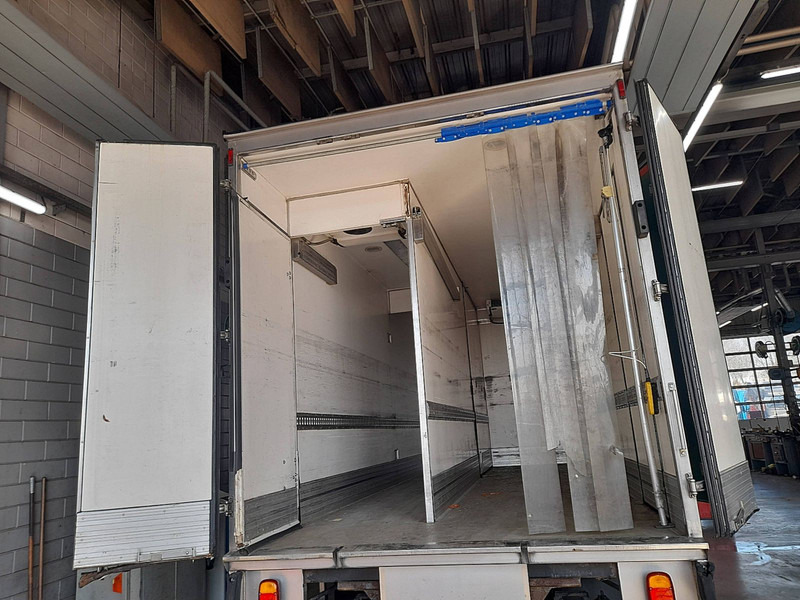 Refrigerator truck DAF LF 55.210 11.9T MULTITEMP LIFT: picture 16