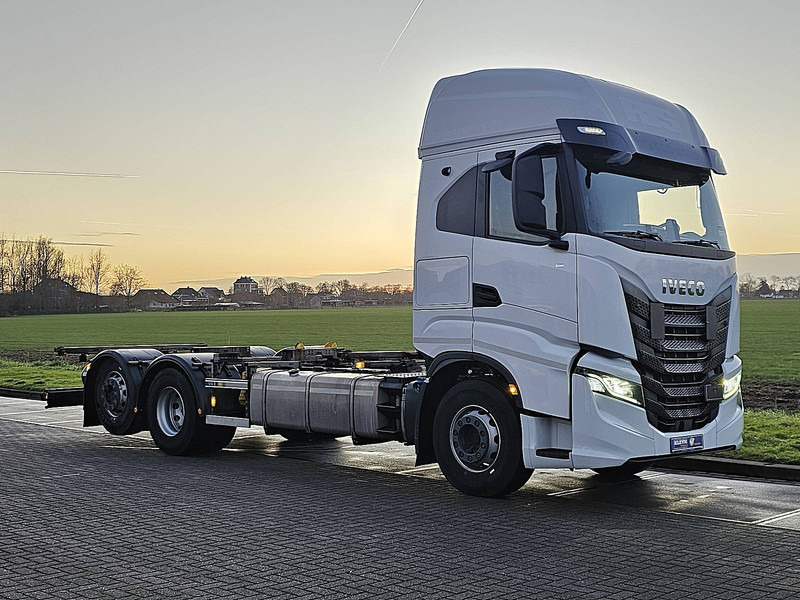 Iveco S-WAY AS440S51 - Container transporter/ Swap body truck: picture 5 Iveco S-WAY AS440S51 - Container transporter/ Swap body truck: picture 5