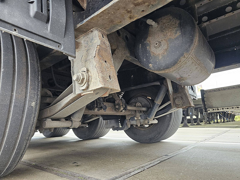 Curtainsider semi-trailer Krone SD: picture 9 Curtainsider semi-trailer Krone SD: picture 9