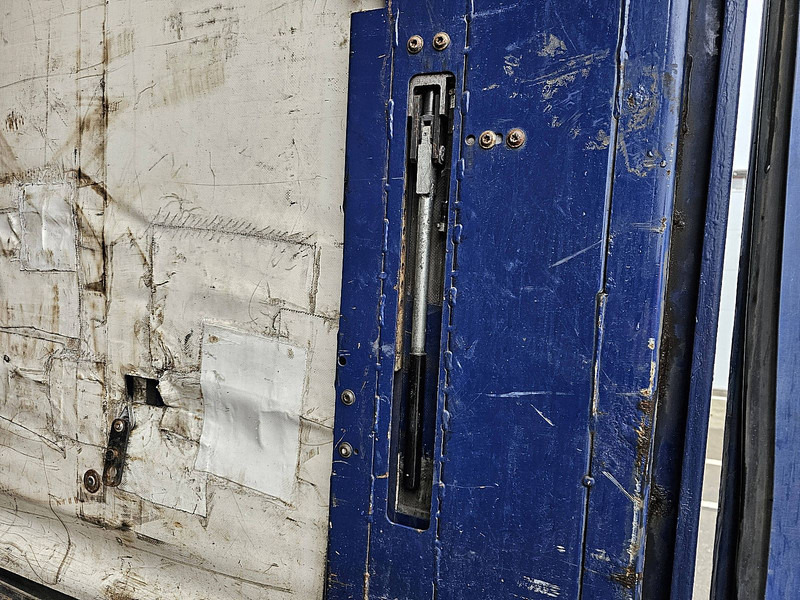 Curtainsider semi-trailer Krone SD: picture 13 Curtainsider semi-trailer Krone SD: picture 13