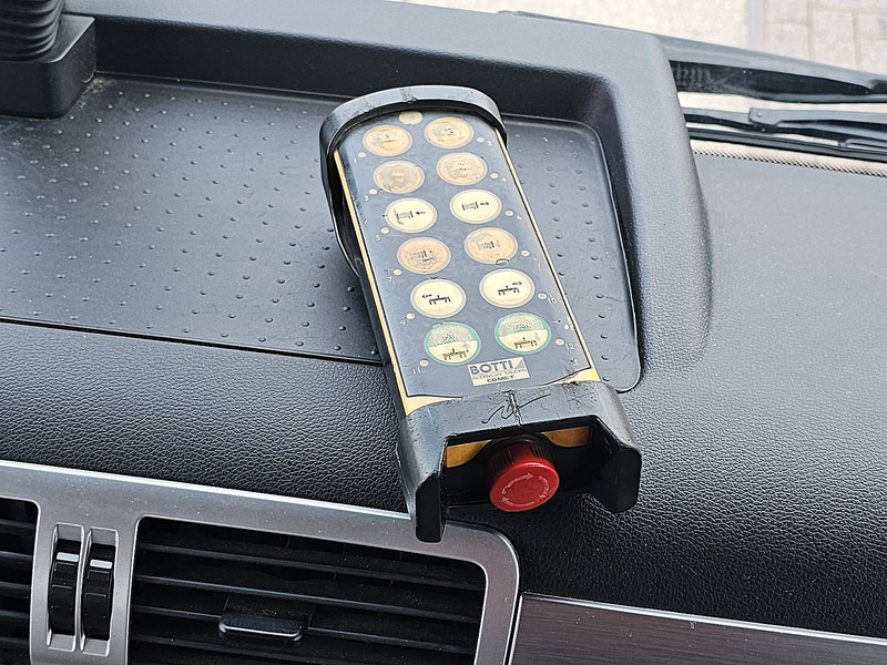 Autotransporter truck MAN 12.220 TGL BOTTIE PLATFORM+TOW: picture 18 Autotransporter truck MAN 12.220 TGL BOTTIE PLATFORM+TOW: picture 18