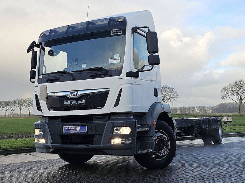 MAN 18.250 TGM 4X2 BL WB 620 AIRCO - Cab chassis truck: picture 1 MAN 18.250 TGM 4X2 BL WB 620 AIRCO - Cab chassis truck: picture 1