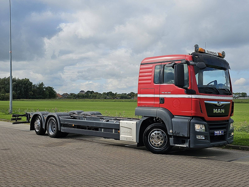 MAN 26.320 TGS 6X2-4 LL WB 590 - Cab chassis truck: picture 5 MAN 26.320 TGS 6X2-4 LL WB 590 - Cab chassis truck: picture 5