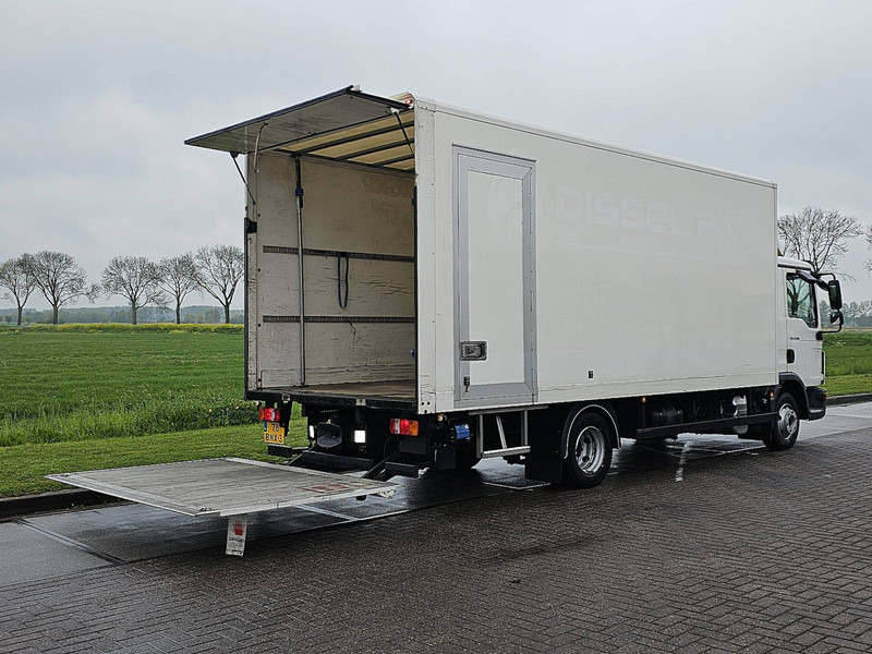 MAN 8.180 TGL SIDE DOOR A/C 3 SEAT - Box truck: picture 3 MAN 8.180 TGL SIDE DOOR A/C 3 SEAT - Box truck: picture 3