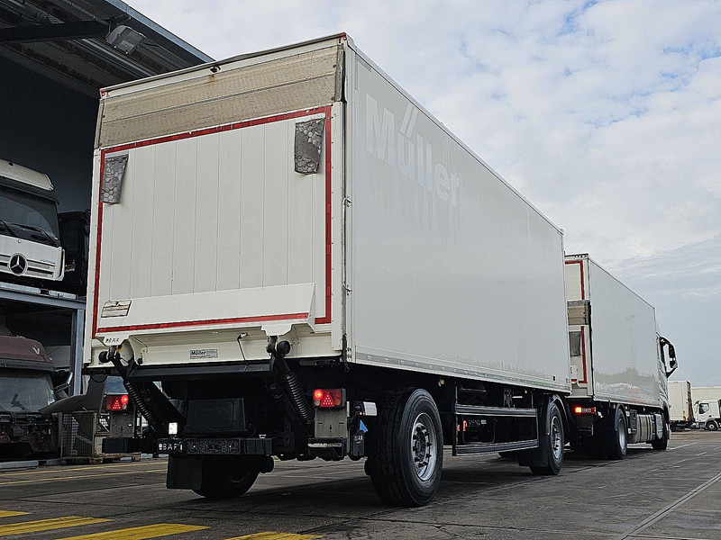 Mueller PRASQ18 TAILLIFT - Closed box trailer: picture 1 Mueller PRASQ18 TAILLIFT - Closed box trailer: picture 1