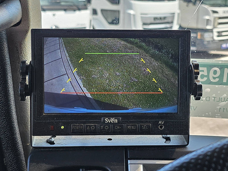 Box truck Renault D 240 11.9T AIRCO TAILLIFT: picture 16 Box truck Renault D 240 11.9T AIRCO TAILLIFT: picture 16