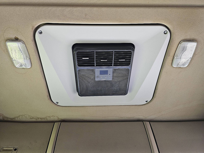 Dropside/ Flatbed truck, Crane truck Scania R490: picture 15