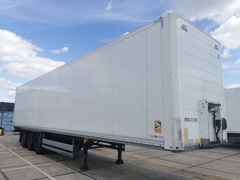 Schmitz Cargobull SCB*S3B - Closed box semi-trailer: picture 3 Schmitz Cargobull SCB*S3B - Closed box semi-trailer: picture 3