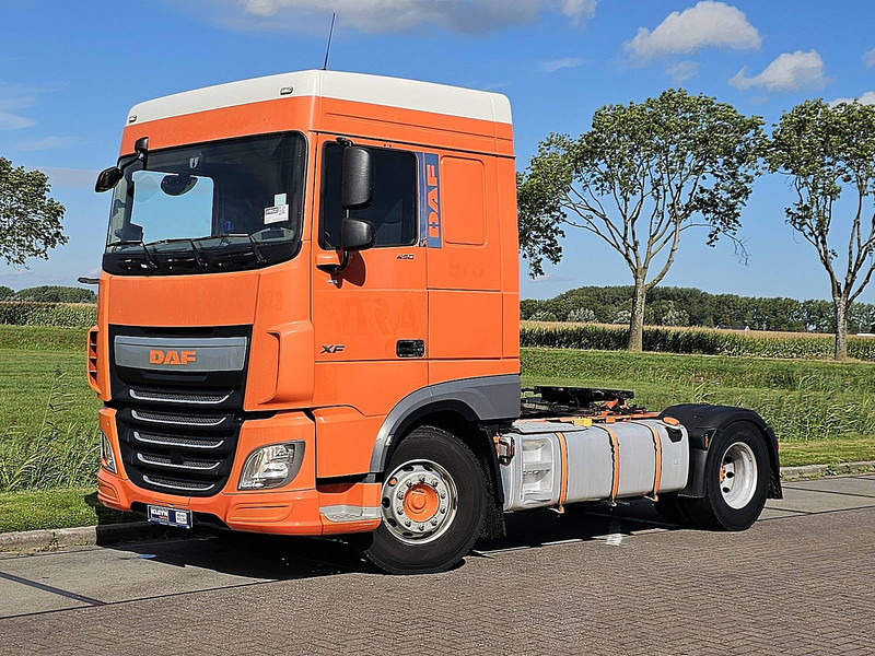 DAF XF 450 SPACECAB - Tractor unit: picture 2 DAF XF 450 SPACECAB - Tractor unit: picture 2