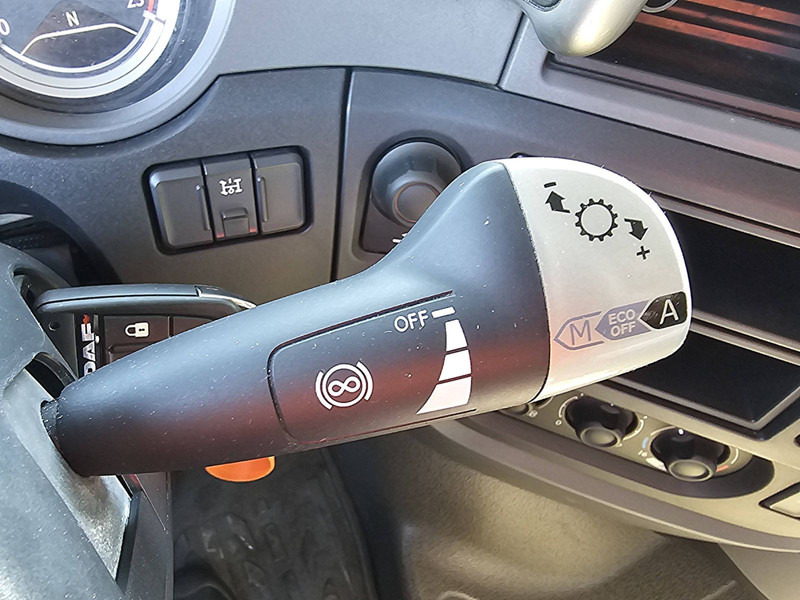 Tractor unit DAF XF 460 SPACECAB PTO+HYDR.: picture 12